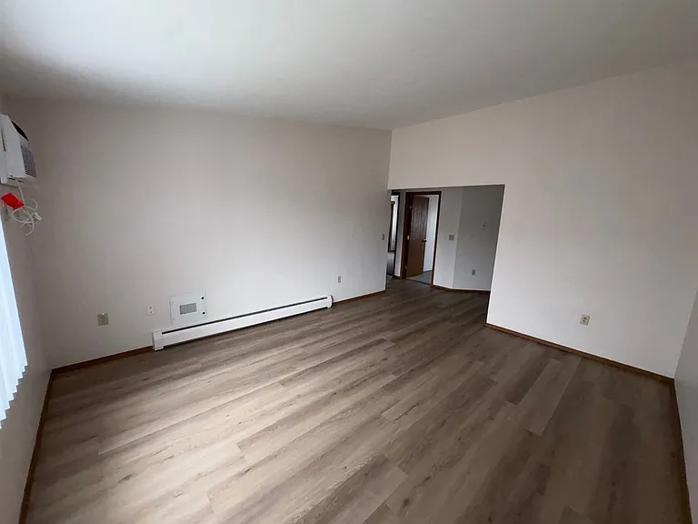 2677 Humboldt Rd — Photo 32