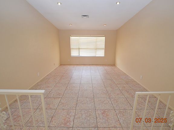 3rd image of 6486 Bullion Blvd