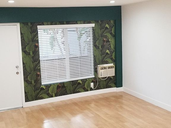 2nd image of 7068 Lanewood Ave #8