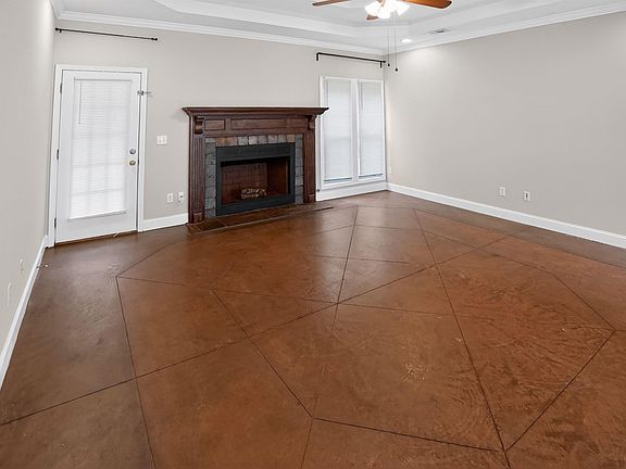 5th image of 115 Ashton Ln