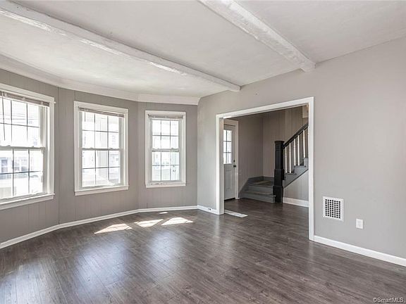 4th image of 39 Hillhouse Ave