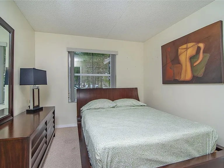 4297 Pine Ridge Ct — Photo 20