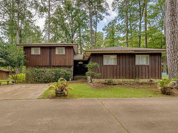 3rd image of 319 Woodland Dr
