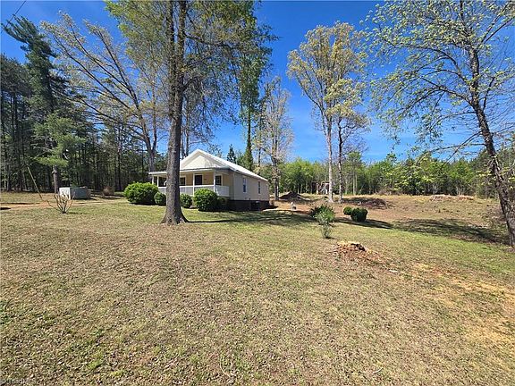 3rd image of 253 Hilton Rd
