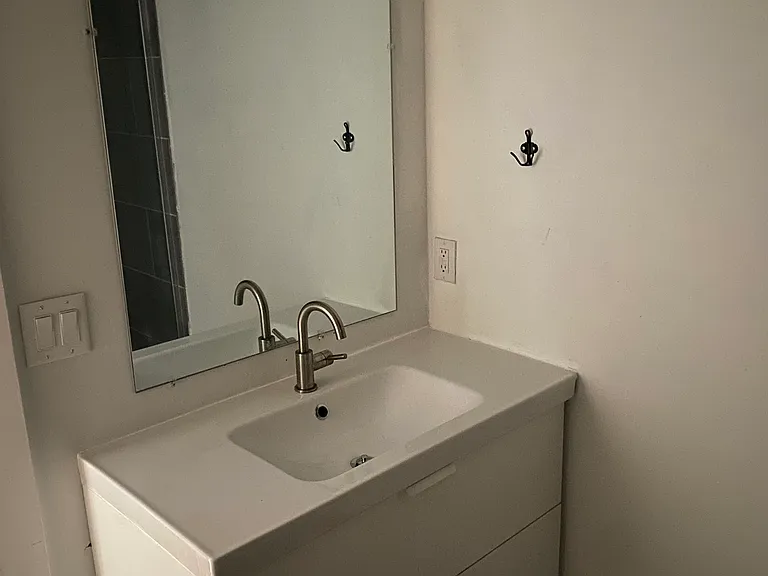880-894 Oak St #880 — Photo 12