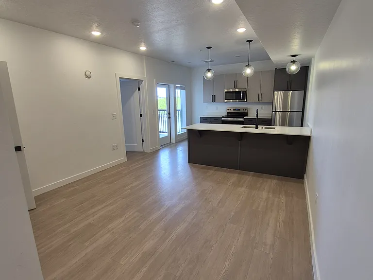 Promontory Place — Photo 7