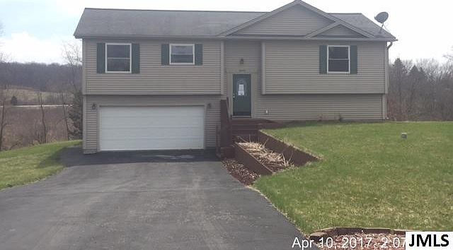 1st image of 10440 Connemara Cres