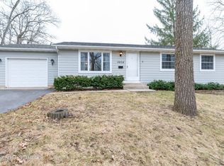 3204 Meadow Ln, Wonder Lake, IL 60097