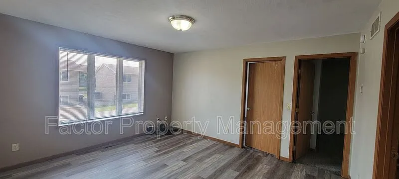 5 bed, 2.0 bath, 1536 sqft, $2,695 — Photo 4