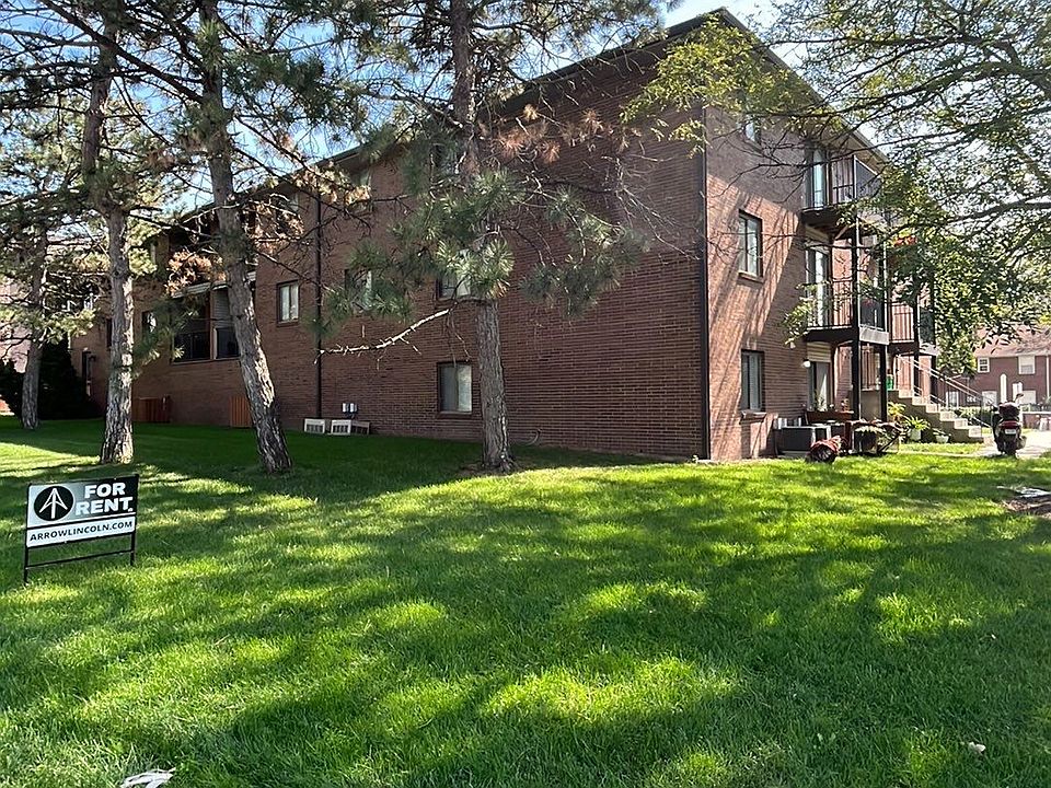 1st image of 3405 Holdrege St #208