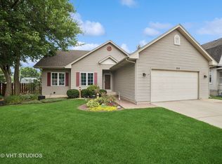 313 S Commonwealth Ave, Elgin, IL 60123