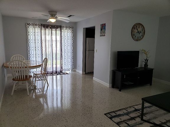 3rd image of 2726 Potilla Ave