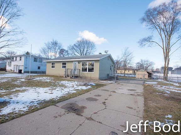 3rd image of 1852 Kregel Ave