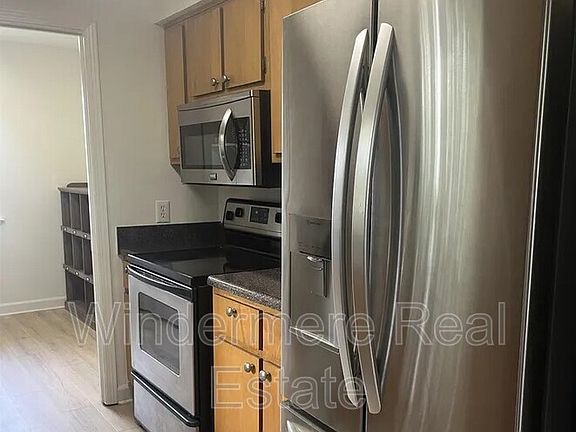 3rd image of 320 Volanta Ave