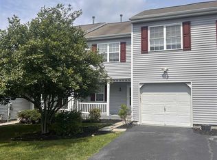 5 Tall Tree Ln, Poughkeepsie, NY 12601