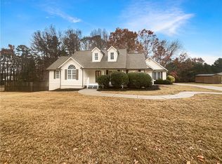 13 Indian Hills Dr, Rydal, GA 30171