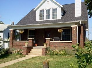 403 S Main St, Elizabeth, IL 61028