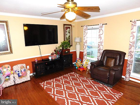 5th image of 1313 Peachtree Ct