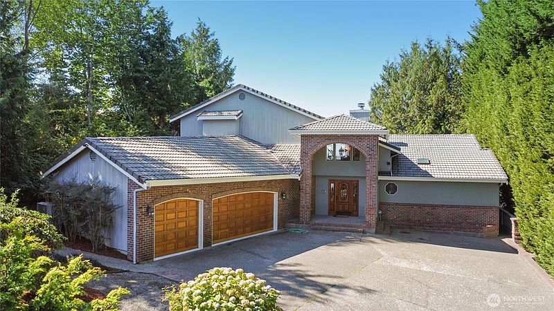 5th image of 11812 Marine View Drive