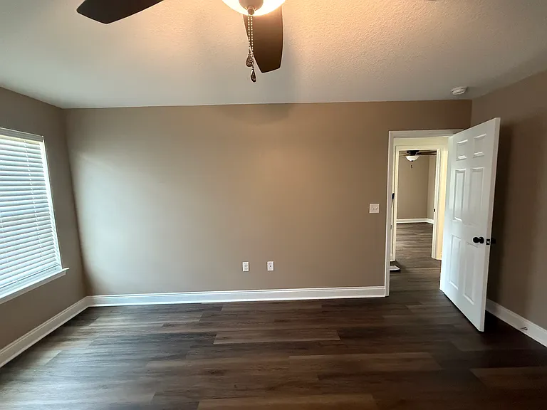 4624 Dove Way — Photo 10