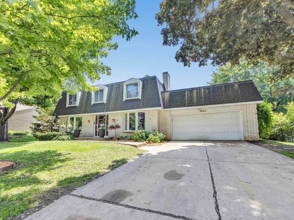 3082 Saint Gregory Dr, Green Bay, WI 54311