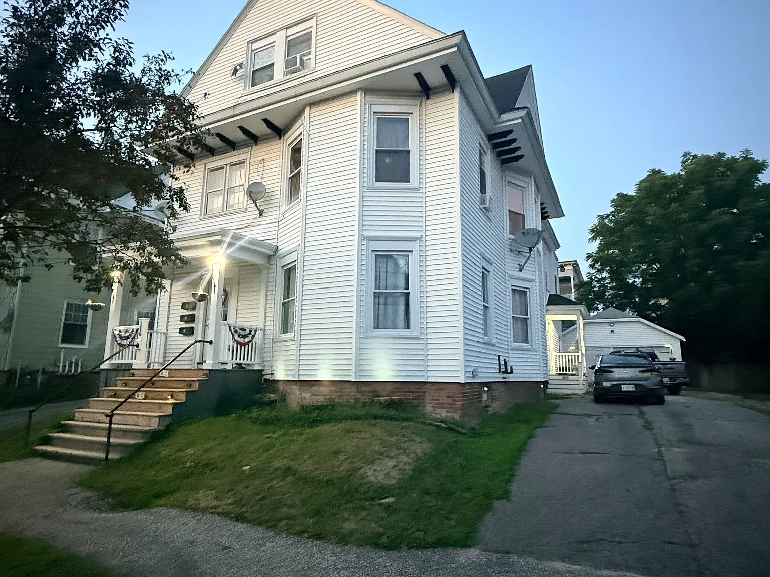 3 bed, 1300 sqft, $1,750 — Photo 2