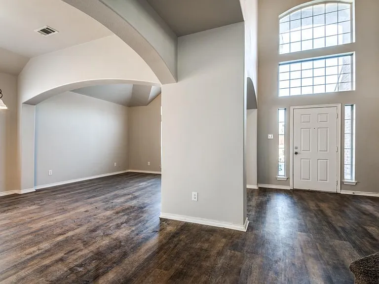 5819 Foxglove Ln — Photo 3