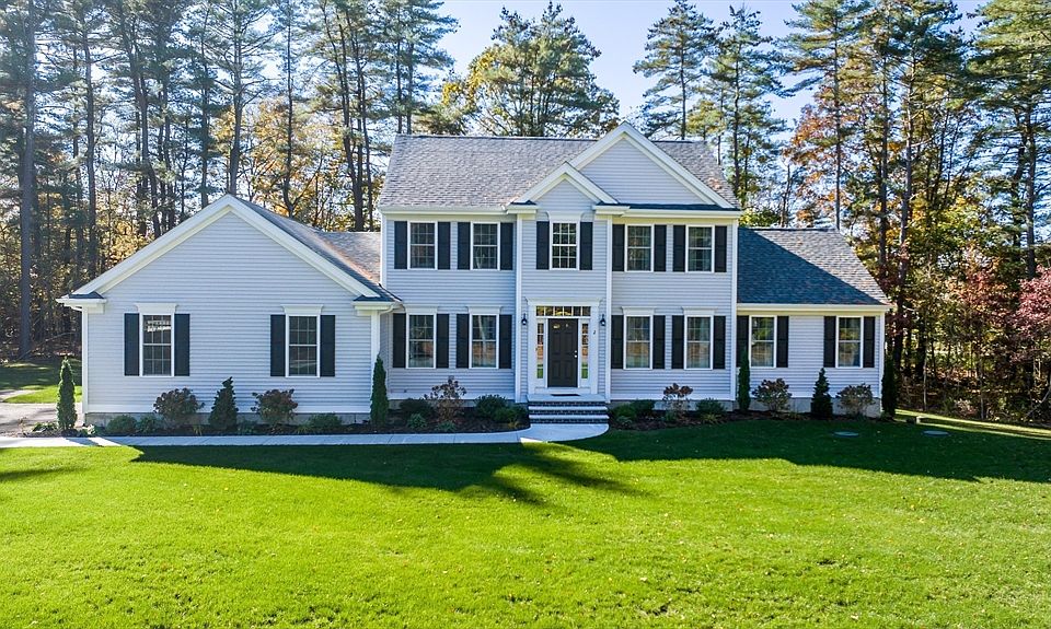 1st image of 2 Forest Park Dr