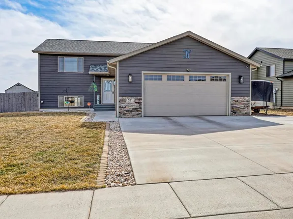 521 Ballista Blvd, Box Elder, SD 57719