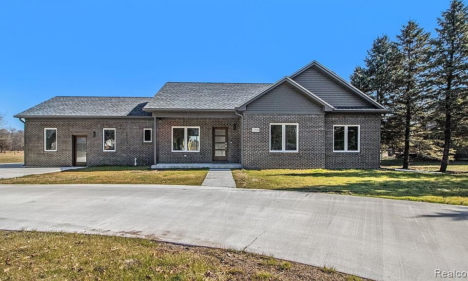 13342 Grafton Rd, Carleton, MI 48117 Zillow