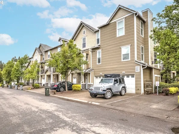 3860 Summerlinn Dr, West Linn, OR 97068