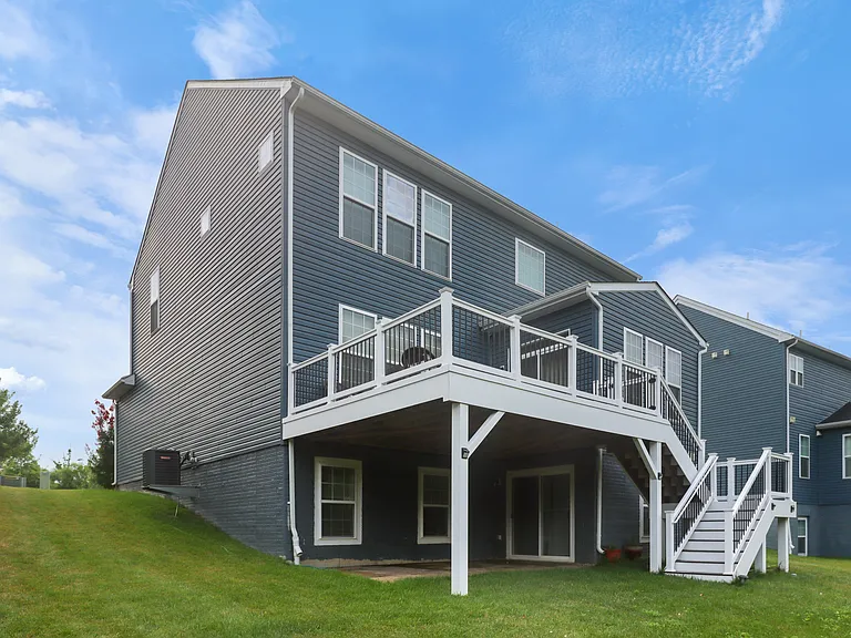 3348 Burton Dr — Photo 16