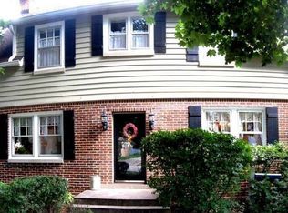 434 E Rockland Rd, Libertyville, IL 60048