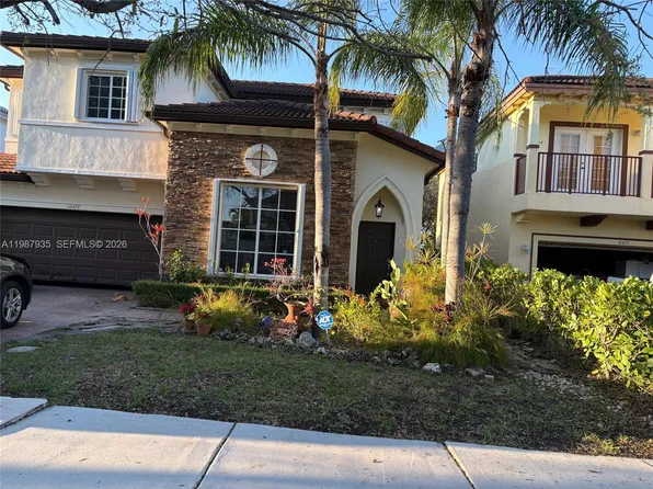 16479 SW 50th Ter, Miami, FL 33185