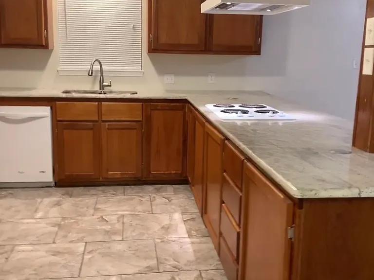 6408 Willow Springs Dr — Photo 3
