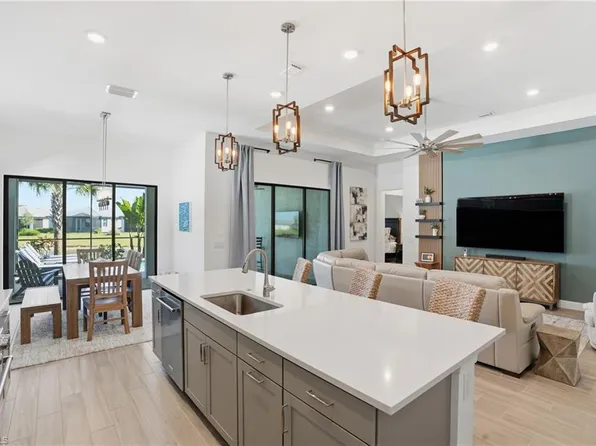 1872 Terreno BLVD, NAPLES, FL 34120