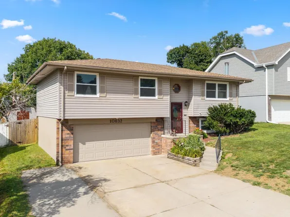 10632 Hartman Ave, Omaha, NE 68134