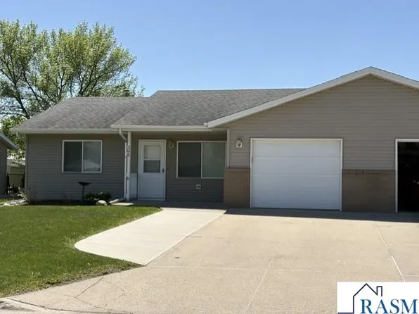 306 11th Ave NE, Waseca, MN 56093