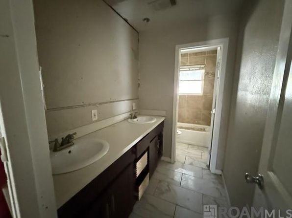 3708 Little Farms Dr, Zachary, LA 70791