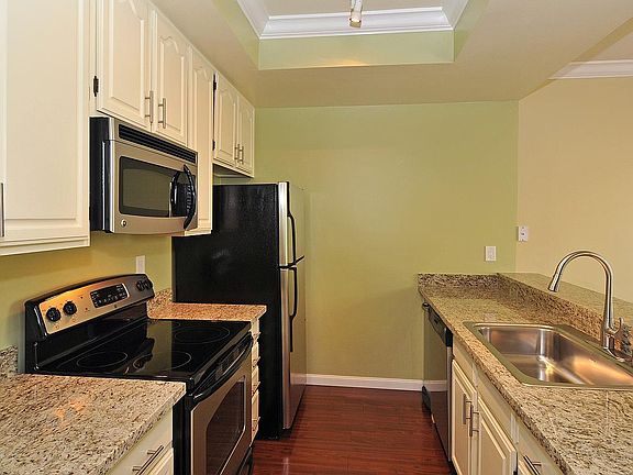 4th image of 241 N El Camino Real #0
