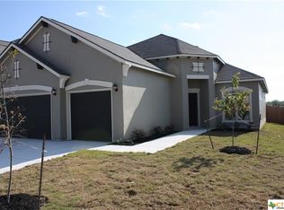 1750 Village Spgs, New Braunfels, TX 78130