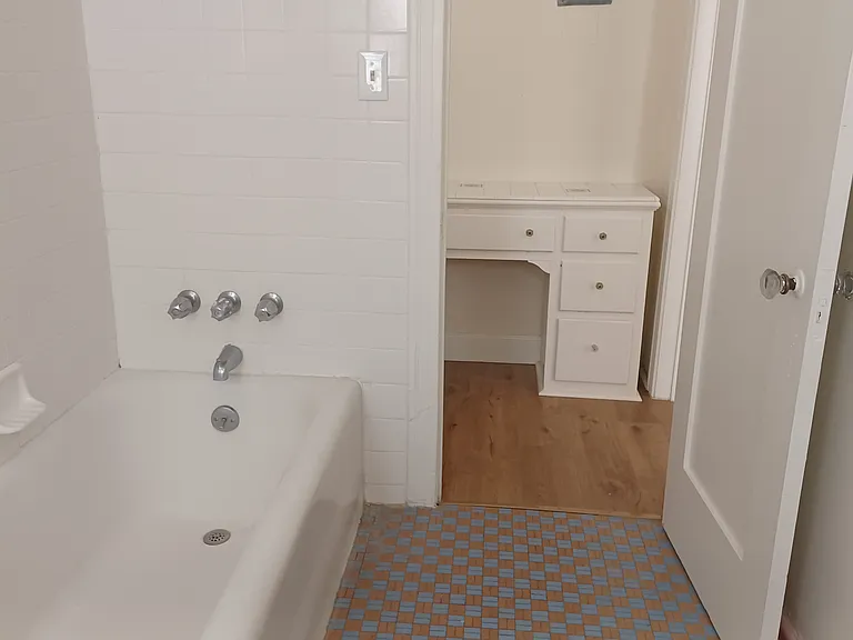 639 Orange Grove Ave #108 — Photo 9