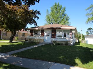 5725 N 89th St, Milwaukee, WI 53225