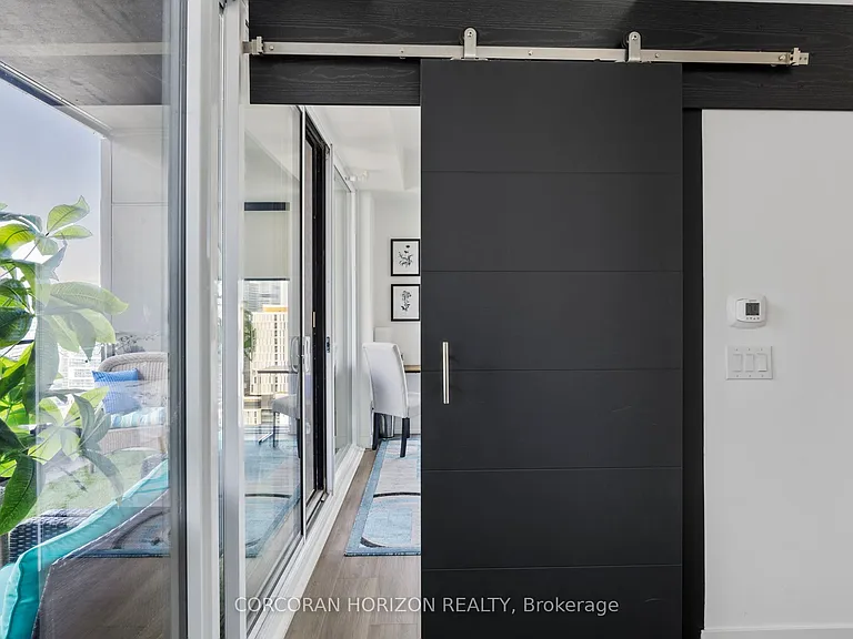 20 Edward St #Penthouse 1 — Photo 39