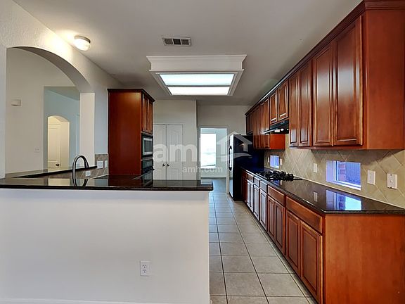 3rd image of 4001 Greenwood Way