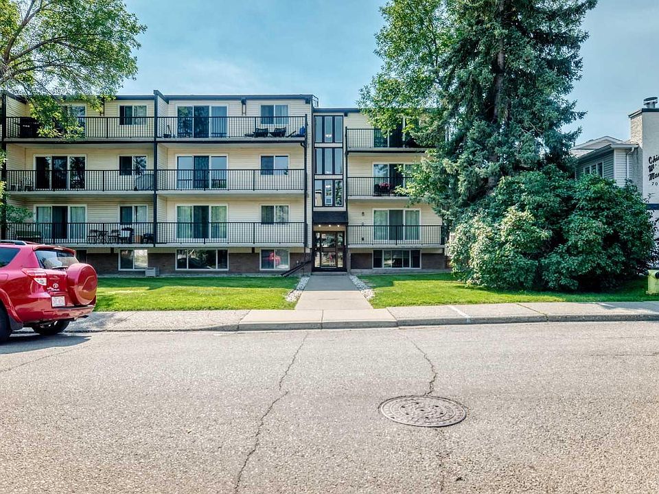 1st image of 635 56th Ave SW #207