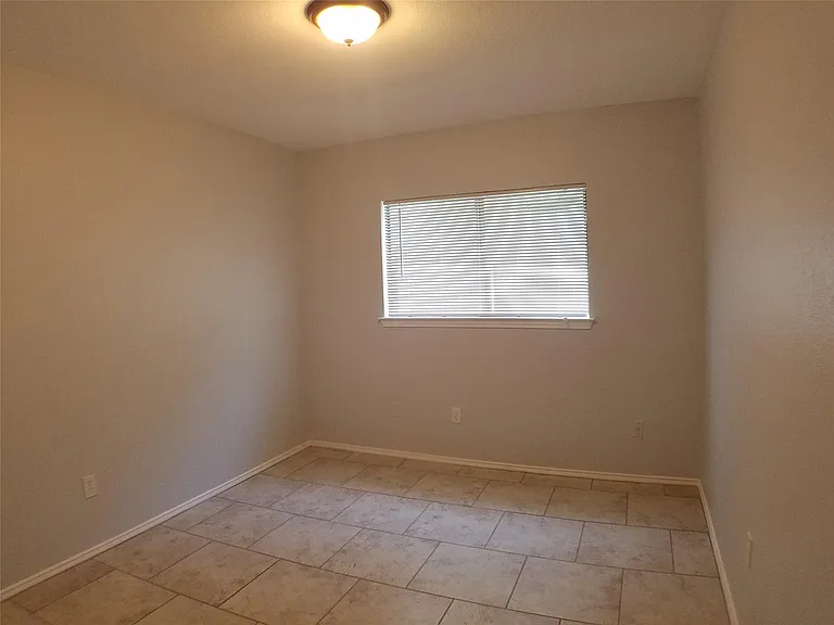 8310 Los Ranchos Dr — Photo 22