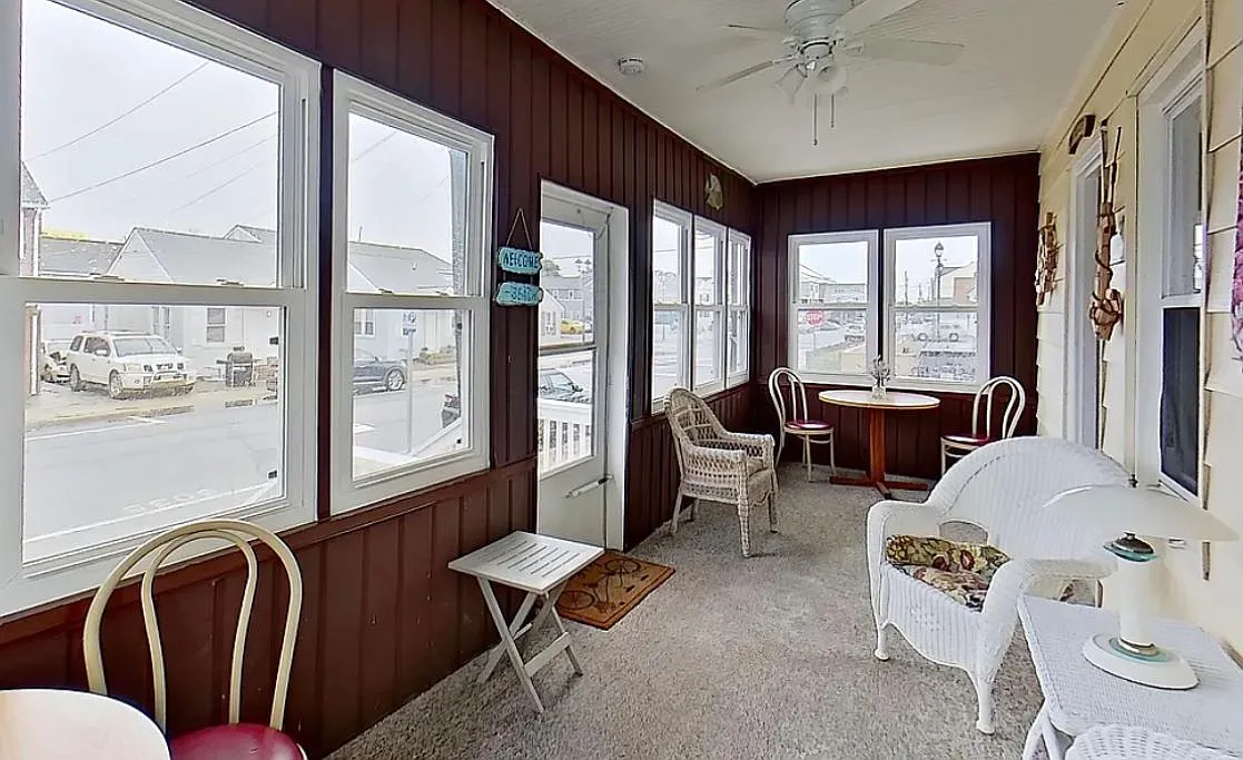 2 bed, 750 sqft, $2,200 — Photo 4