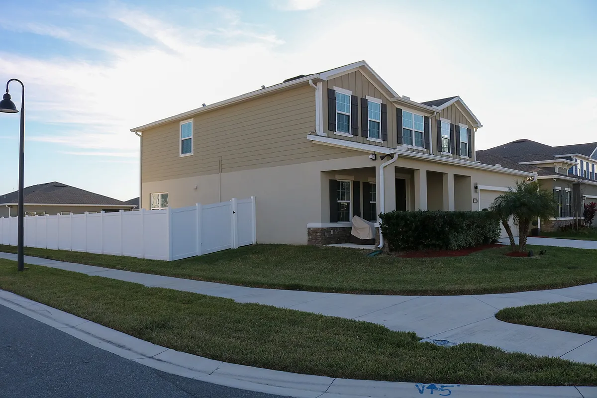 Building Photo - 6405 Pebblebrooke Way