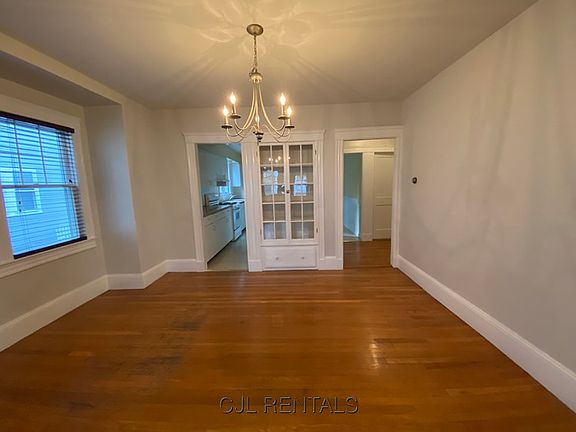 4th image of 11 Harding Ave